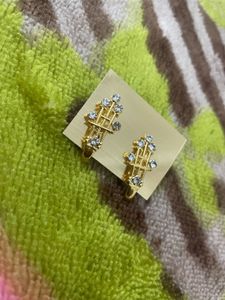 Chic Gold Crystal Earrings