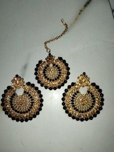 Black beads Kundan Earrings & Tikka Set