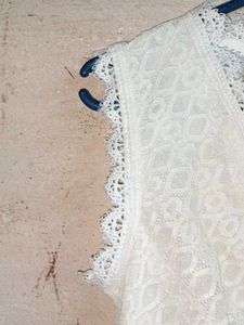 Elegant White Lace Sleeveless Top