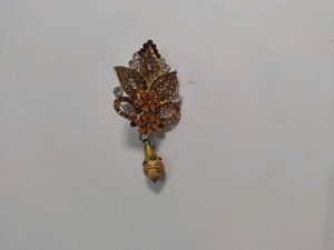 saree pin Elegant Brooch with Pearl Tassel
