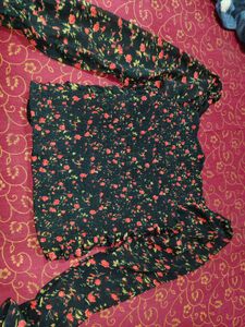 Floral Ruched Long Sleeve Top