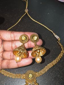 Elegant Gold Necklace &amp; Earrings Set