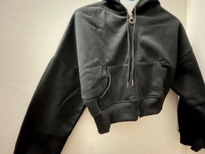 Black cropped hoodie