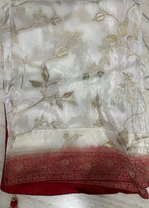 Elegant White Saree with Gold Leaf Motifs