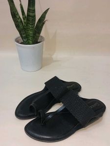 Black FLATS