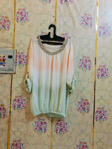 🇳🇿💫🎀 Elegant top with Embellished Neckline