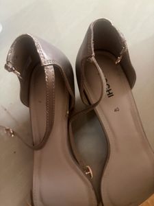 Stylish Mochi Sandals