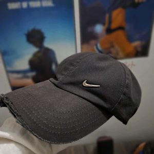 🧢 NIKE BLACK CAP – DAMAGED STYLE, MAX COMFORT