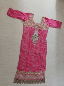 Beautiful Pink Embroidered Kurta
