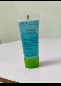 Rose Exfoliating Toner
