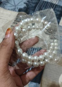 Elegant Faux Pearl Bracelet