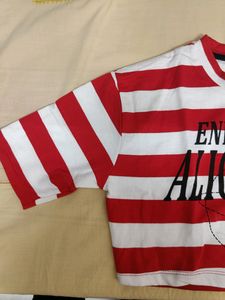 ✅🆕 Red &amp; White Crop Tshirt 🆕✅