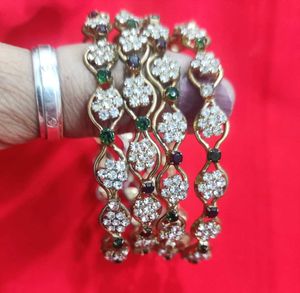 Vintage Gold Tone Floral Bangles - Set of 4