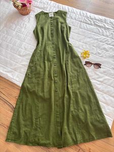 Elegant green linen dress