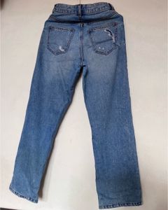 Women’s Blue Distressed Jeans – Size 26