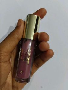 lip gloss beautiful shade suits all ski types hydr