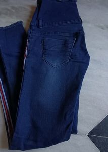 Highwaist Stripped Jeans With Straight Cut Kurti