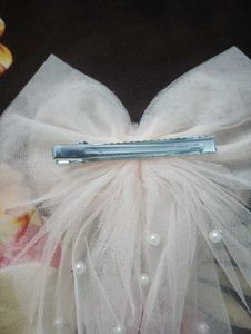 Elegant Pearl Bow Hair Clip