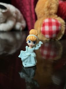Disney Princess Cinderella Mini Figure