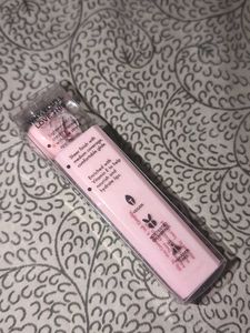 westside's NUON glossy pink Lipstick