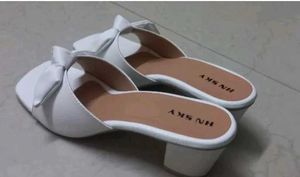 Chic White Bow Heels