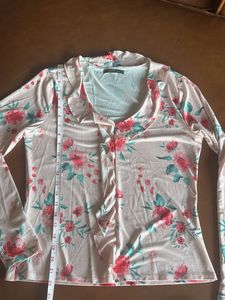 Chic Floral Print Ruffle Top