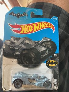 Hot Wheels Batman Arkham Knight Batmobile Diecast
