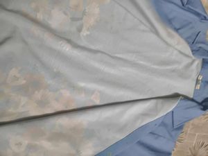 Chic Blue Floral Print Button-Up Shirt in xl size