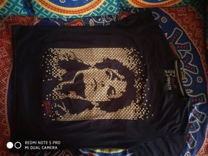 T-shirt..