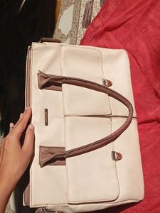 pantaloons Cream laptop handbag