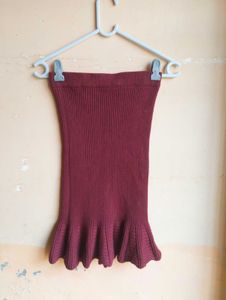 ❤️Waist 24 to 30 Burgundy Ruffled Mini Skirt