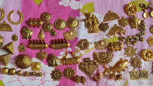 want to sale Raw materials of Oxidised Jewellery.