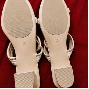 Zudio NEW Cream Heels with Straps