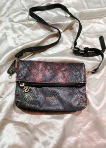 Chic Textured Crossbody Bag