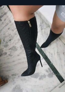 Women's Black Stiletto Knee-High Boots