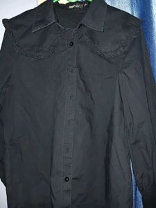 Chic Black Button-Up Ruffled Collar Top
