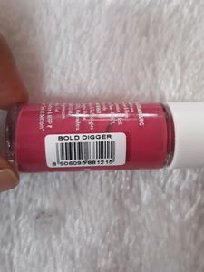 Myglamm Lit Nail Enamel BOld DIGGER