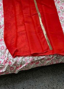 Red dupatta