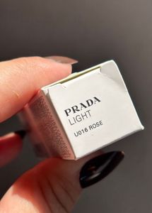 Prada Light Glowing lip color U016 Rose