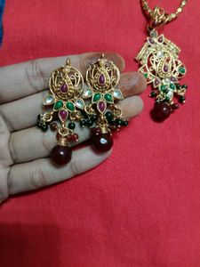 Necklace With Earrings ✨✨