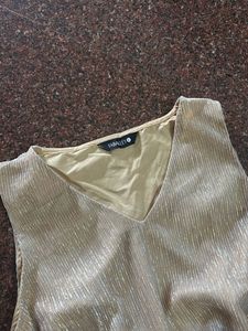 Sparkly Gold V-Neck Sleeveless Dress