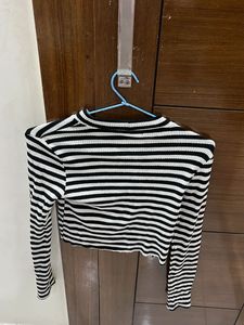 Striped Cropped Long Sleeve Top