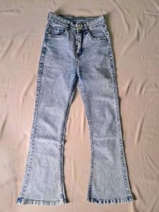Light Wash Flared Jeans