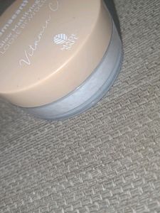 Mamaearth Glow Mattiying Loose Powder