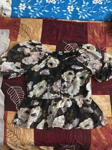 Floral Puff Sleeve Peplum Top