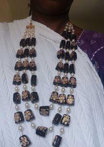 Elegant Beaded Necklace