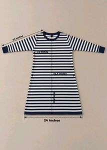 BLACK AND WHITE STRIPED LONG SLEEVE T-SHIRT DRESS
