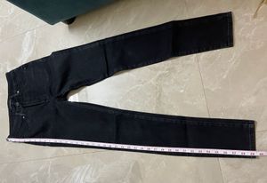 Levis Classic Black Skinny Jeans