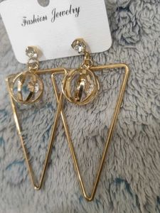 Fashionable Gold Tone Dangle Earrings Set
