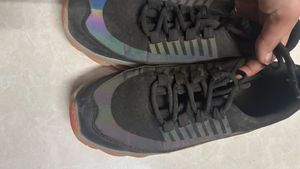 WOMen's Black Sport Shoes